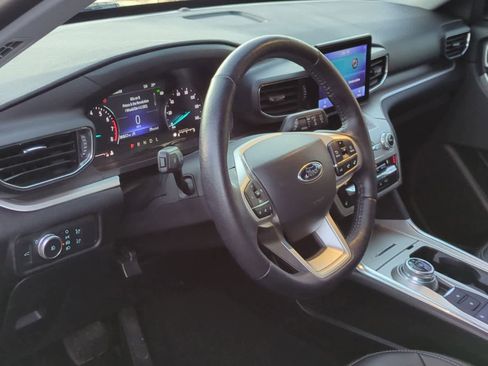 Certified 2021 Ford Explorer XLT w/ Equipment Group 202A image 10