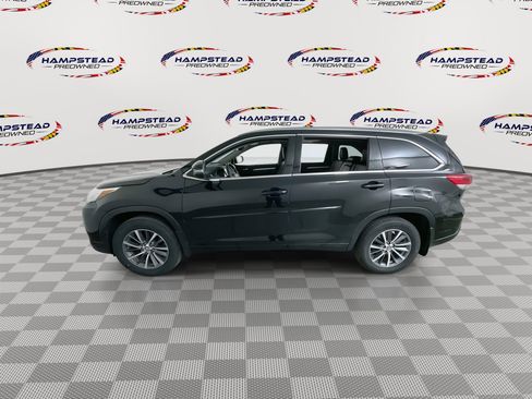 Used 2017 Toyota Highlander XLE image 5