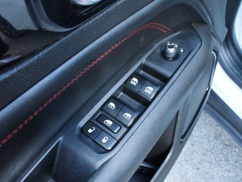 Used 2025 Jeep Compass Trailhawk w/ Trailhawk Elite Group AWD/4WD image 11