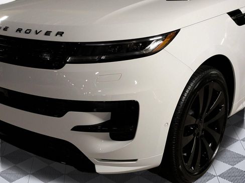 New 2026 Land Rover Range Rover Sport Dynamic SE AWD/4WD image 10