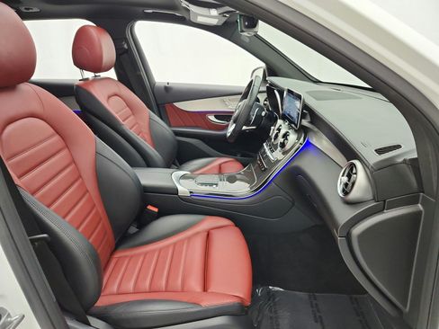 Used 2022 Mercedes-Benz GLC 43 AMG 4MATIC w/ Driver Assistance Package image 27