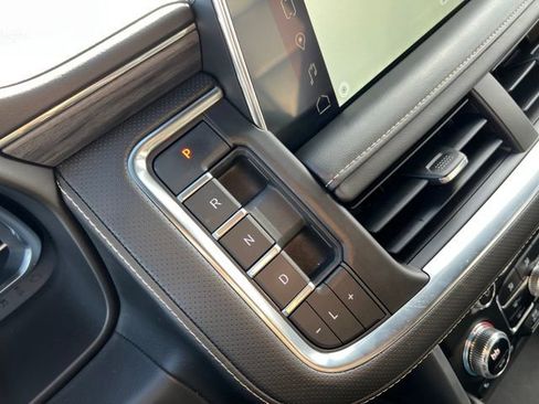 Used 2023 GMC Yukon XL SLT image 18