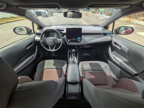 Used 2024 Toyota Corolla SE w/ SE Package FWD image 9