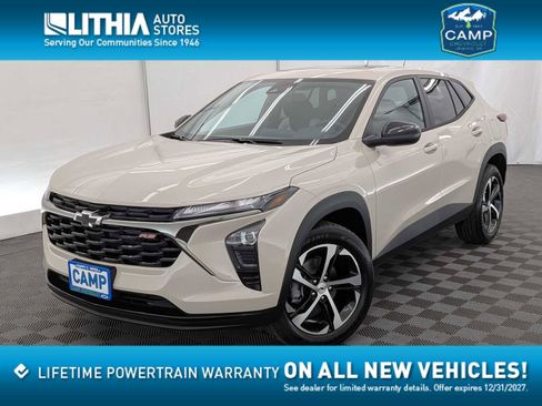 New 2026 Chevrolet Trax RS w/ Sunroof Package FWD image 1