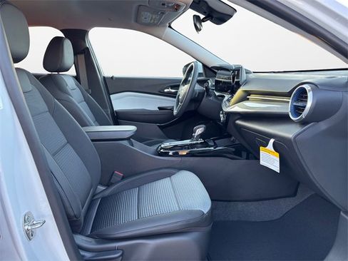 New 2026 Chevrolet Trax LT image 15