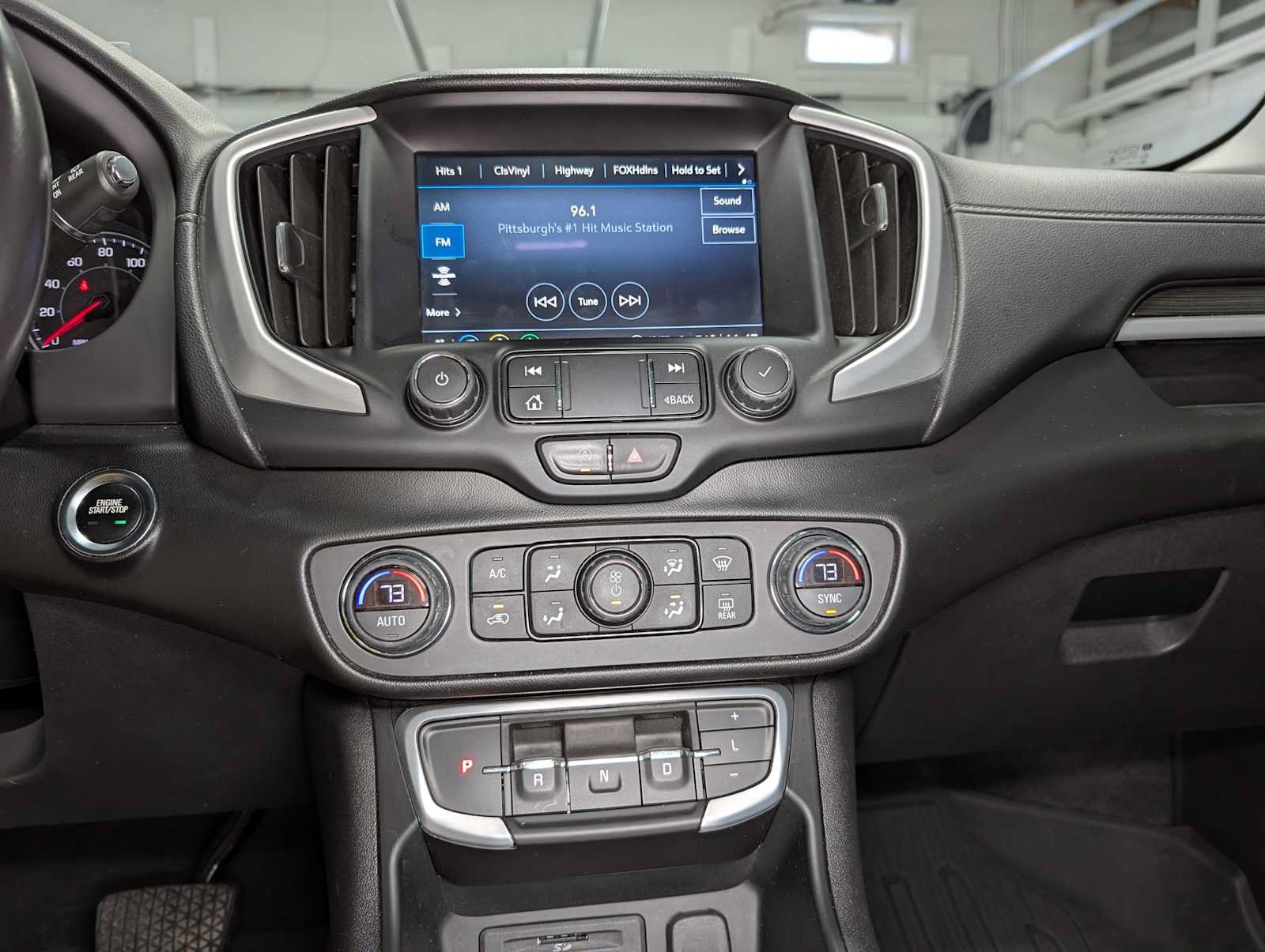 Used 2022 GMC Terrain SLT w/ Tech Package AWD/4WD image 32