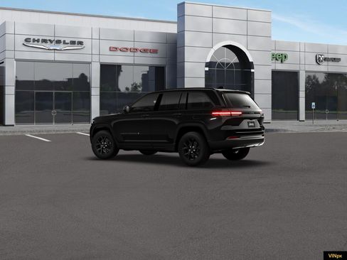 New 2026 Jeep Grand Cherokee Altitude RWD image 4