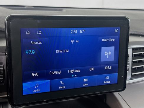 Used 2024 Ford Explorer XLT w/ Equipment Group 202A RWD image 21