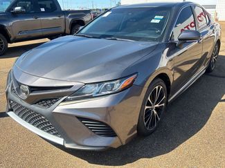 Used 2018 Toyota Camry SE w/ Convenience Package video 1
