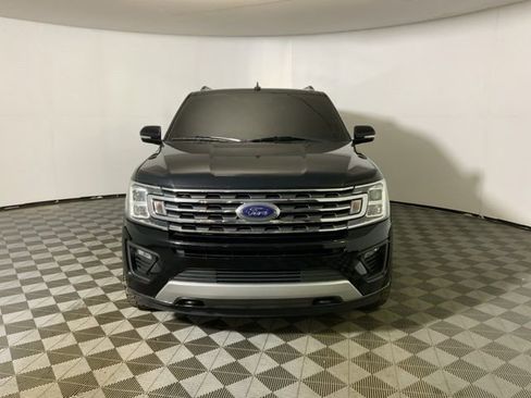 Used 2018 Ford Expedition XLT w/ Equipment Group 202A image 3