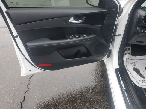 Used 2022 Kia Forte GT-Line w/ GT-Line Premium Package image 13