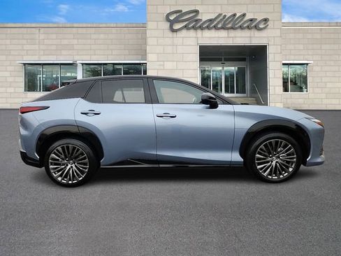 Used 2023 Lexus RZ 450e Premium image 4