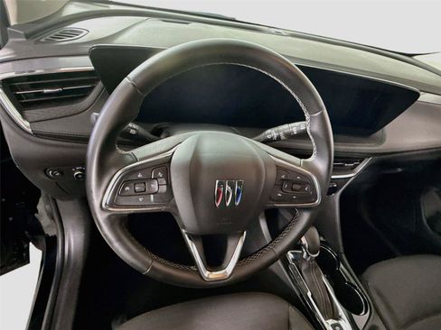 Used 2025 Buick Encore GX Preferred AWD/4WD image 5