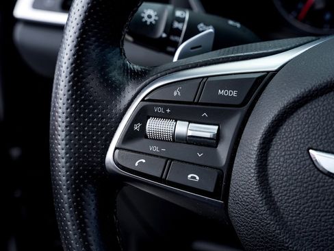 Used 2021 Genesis G70 2.0T w/ Elite Package image 33