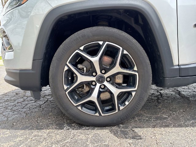 Used 2025 Jeep Compass Limited AWD/4WD image 31