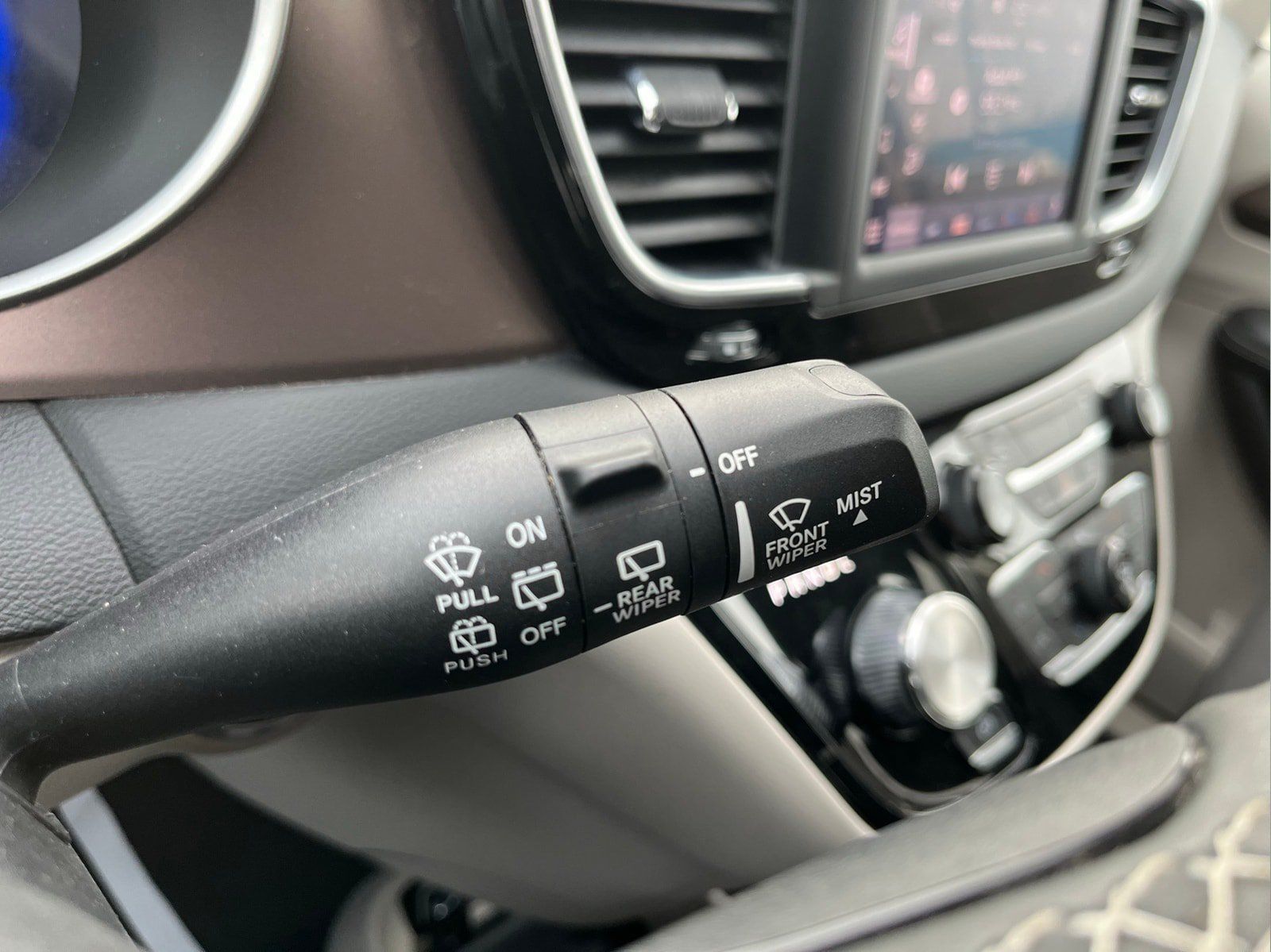 Used 2023 Chrysler Voyager LX FWD image 16