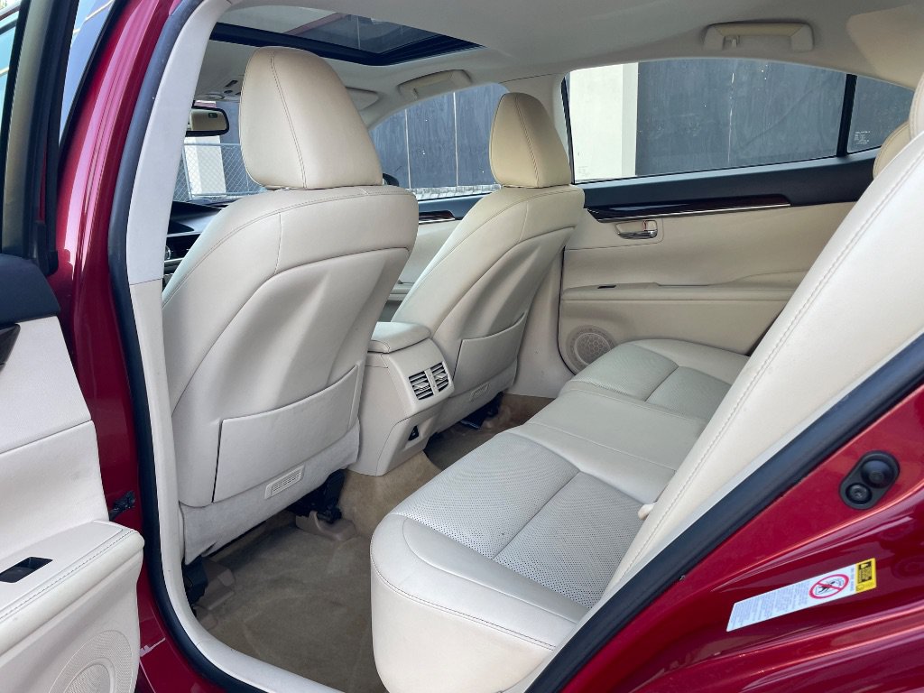 Used 2014 Lexus ES 350 w/ Premium Package FWD image 13