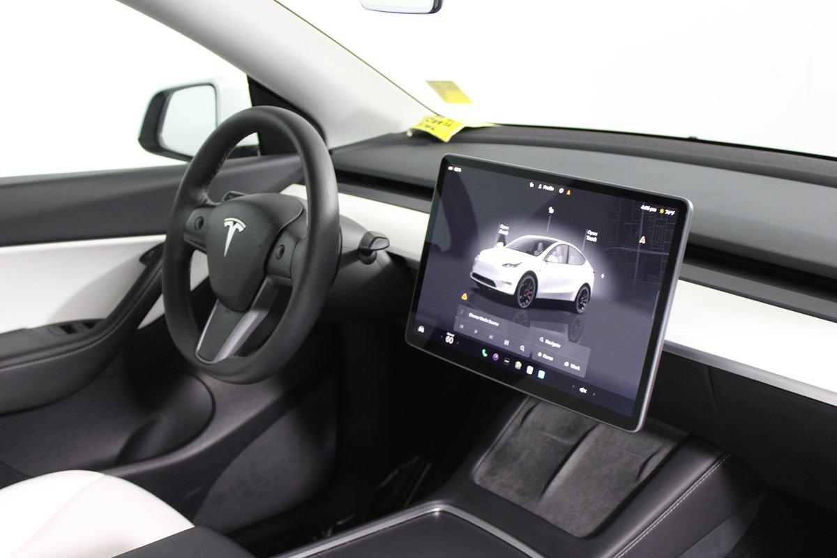 Used 2022 Tesla Model Y Performance AWD/4WD image 23