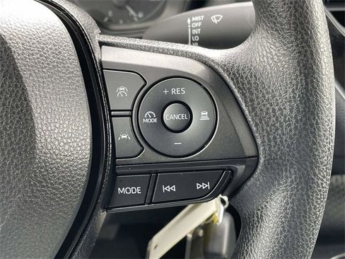 Used 2025 Toyota Corolla LE image 22