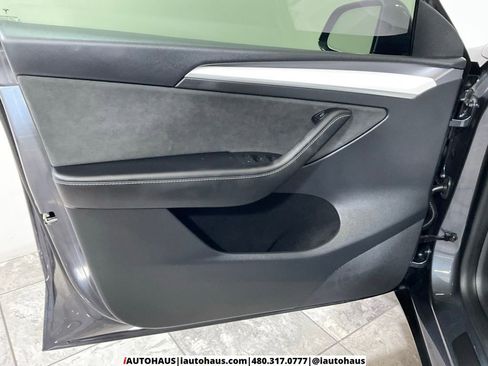 Used 2023 Tesla Model Y Long Range image 36