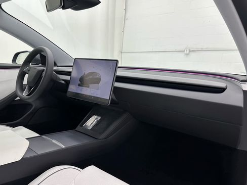 Used 2025 Tesla Model 3 Performance image 16