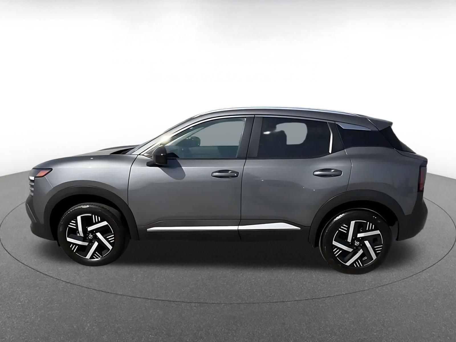 Used 2026 Nissan Kicks SV w/ Cold Weather Package FWD image 8