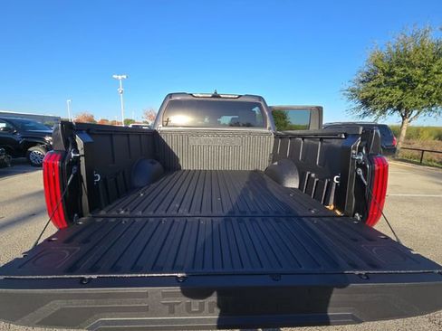 New 2026 Toyota Tundra SR image 12