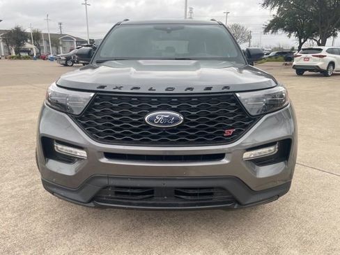 Used 2022 Ford Explorer ST w/ Equipment Group 401A image 2