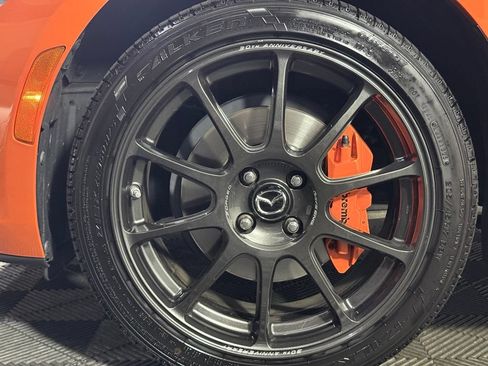 Used 2019 MAZDA MX-5 Miata 30th Anniversary RWD image 40