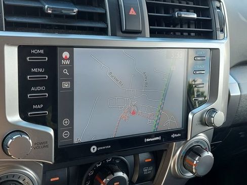 Used 2020 Toyota 4Runner SR5 AWD/4WD image 11