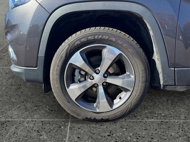 Used 2020 Jeep Cherokee Limited w/ Technology Group AWD/4WD image 14