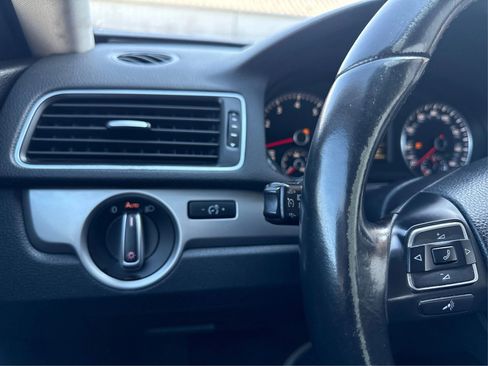 Used 2014 Volkswagen Passat 1.8T Wolfsburg Edition image 24