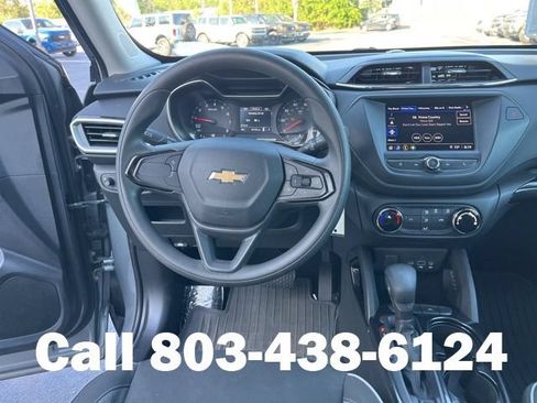 Used 2023 Chevrolet TrailBlazer LS w/ LPO, Blackout Package FWD image 16
