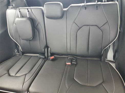 New 2026 Chrysler Pacifica Limited w/ Uconnect Theater Family Group image 11