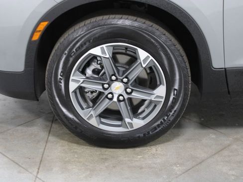 Used 2025 Chevrolet Blazer LT image 17