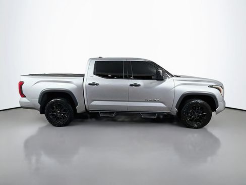 Used 2022 Toyota Tundra SR5 AWD/4WD image 8