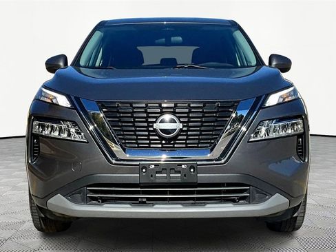 Used 2023 Nissan Rogue SV image 3