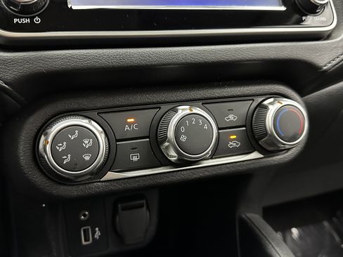 Used 2023 Nissan Versa S w/ Trunk Package image 16