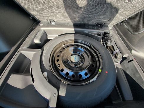 Used 2024 Jeep Grand Cherokee Limited 4xe image 15