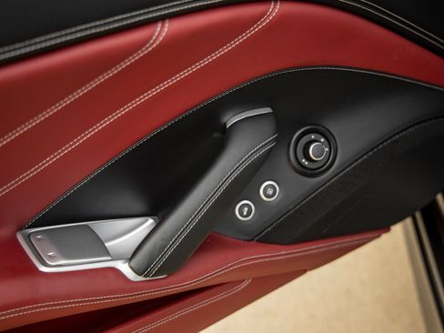 Used 2016 Ferrari California T RWD image 25