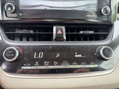 Used 2021 Toyota Corolla LE w/ LE Convenience Package image 10