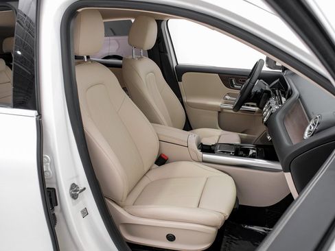 Used 2021 Mercedes-Benz GLA 250 4MATIC image 28