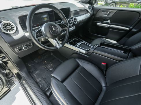 Used 2025 Mercedes-Benz GLB 250 image 8