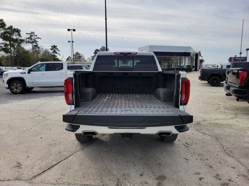 Used 2024 GMC Sierra 1500 AT4 w/ Technology Package AWD/4WD image 7