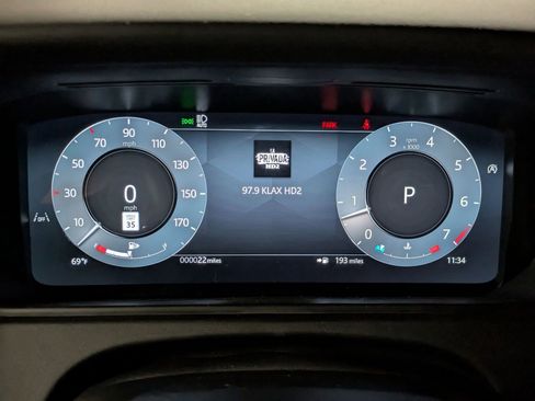 New 2026 Land Rover Range Rover Velar Dynamic SE image 12