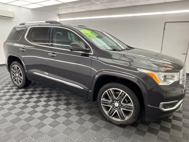 Used 2019 GMC Acadia Denali w/ Technology Package FWD image 3