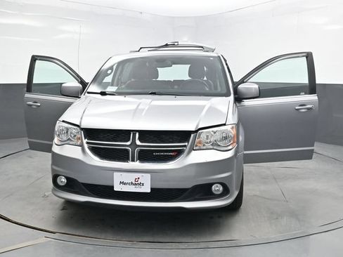 Used 2018 Dodge Grand Caravan SXT FWD image 44