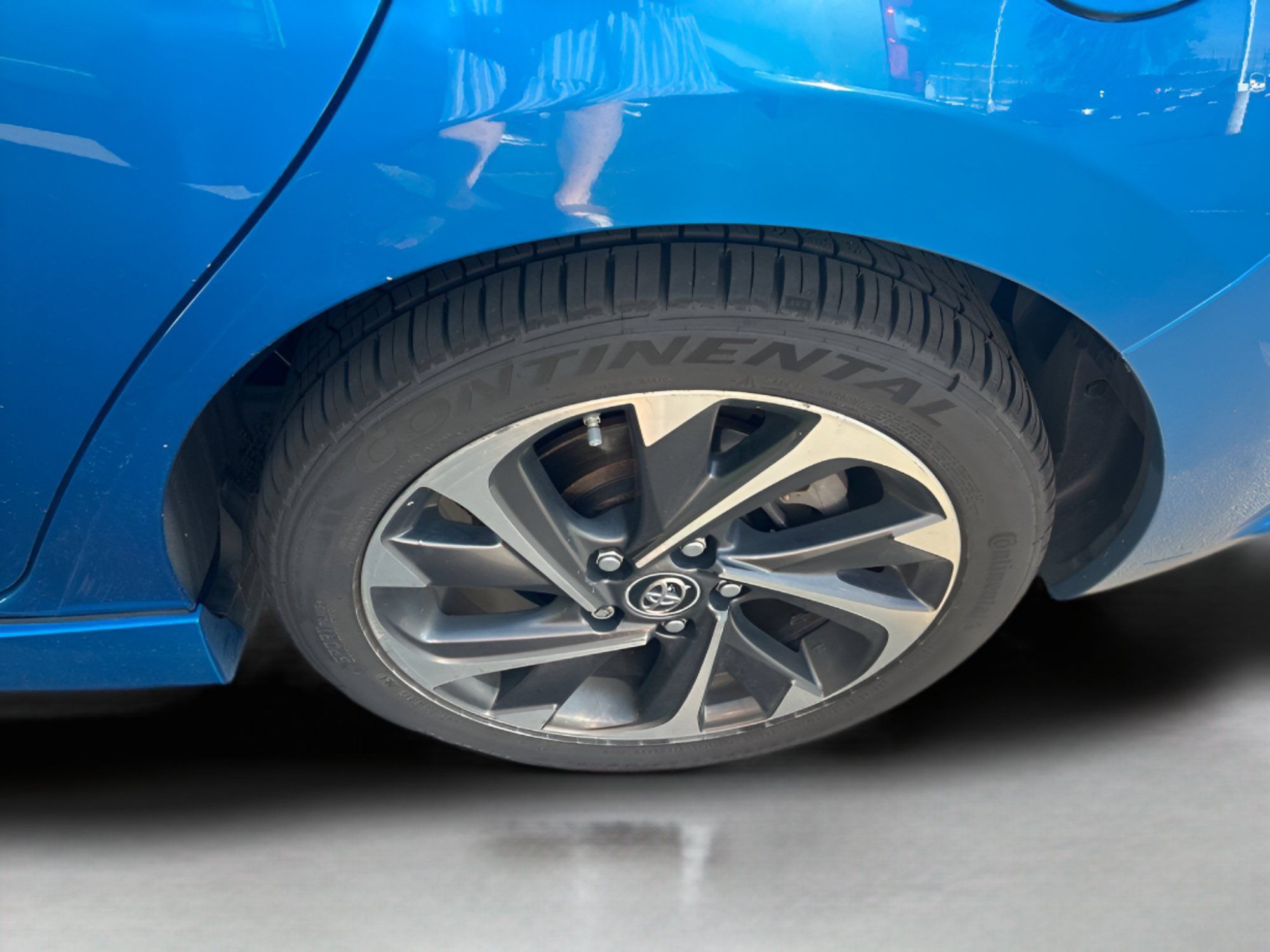 Used 2018 Toyota Corolla iM w/ All-Weather Mat Package FWD image 13