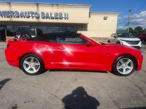 Used 2019 Chevrolet Camaro LT RWD image 9