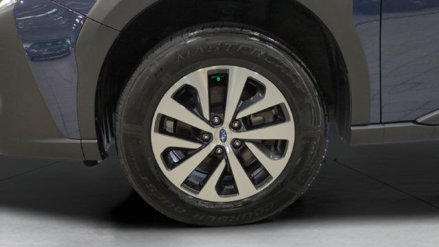 Used 2024 Subaru Outback Premium AWD/4WD image 24